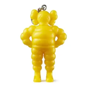 Llavero Tokyo First Chum Amarillo x Kaws